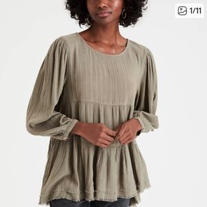American Eagle long sleeve  Green tiered open back Babydoll top. XS